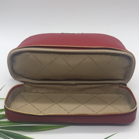 Michael Kors GIFTABLES LG MFTravel Pouch SCARLET - Picture 6 of 8